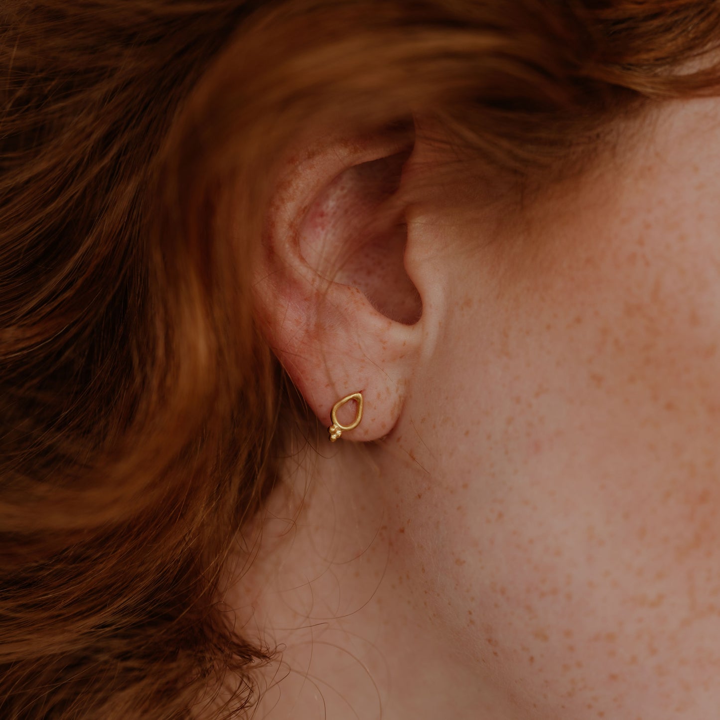 Handmade gold earrings, delicate granulation
